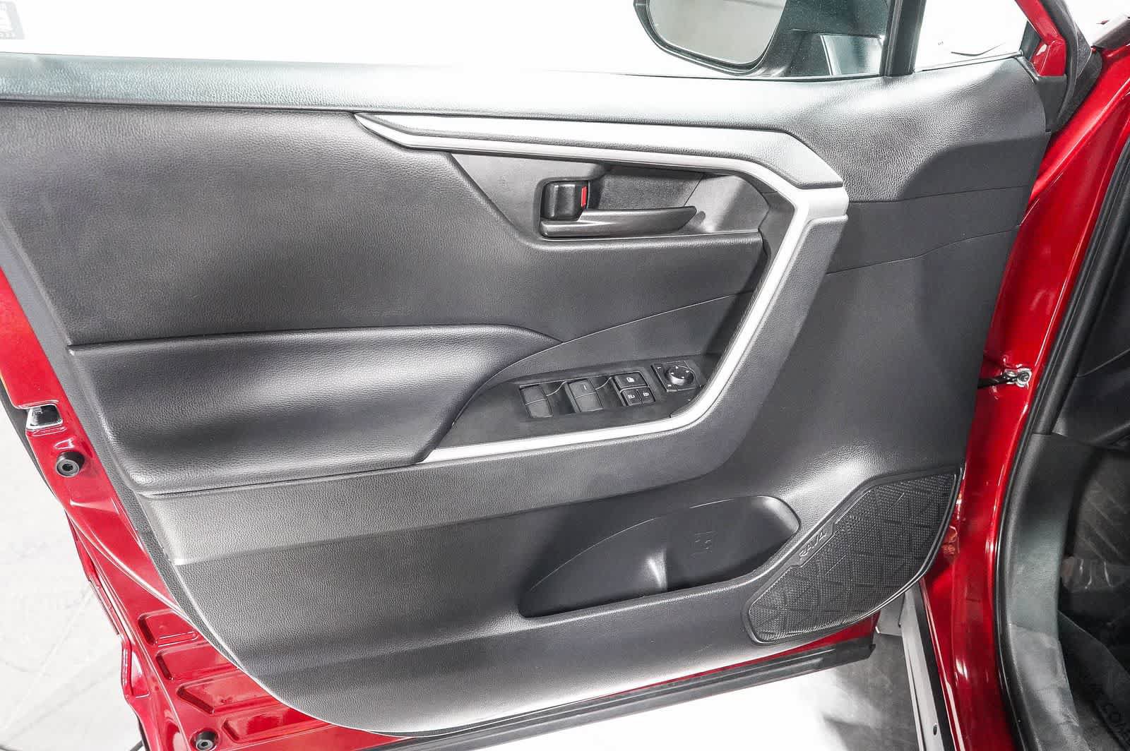 Certified 2023 Toyota RAV4 LE FWD image 22