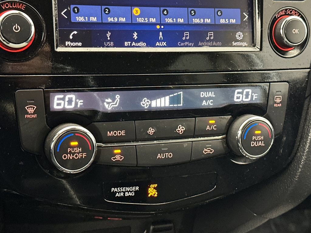 Used 2019 Nissan Rogue SV image 19