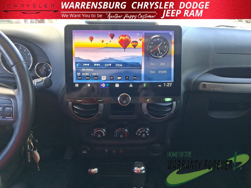 Used 2015 Jeep Wrangler Sport w/ Connectivity Group AWD/4WD image 21