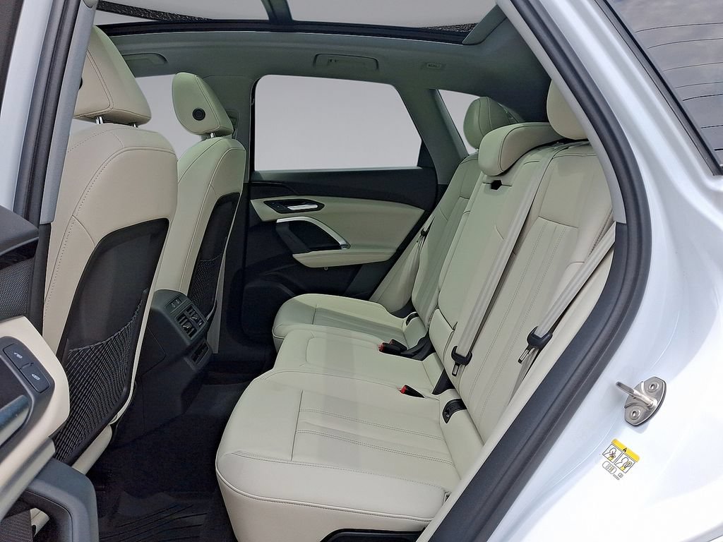 Used 2025 Audi Q5 Premium AWD/4WD image 26