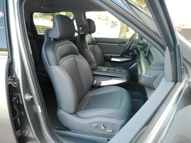 Used 2024 Kia EV9 Light Long Range RWD image 23