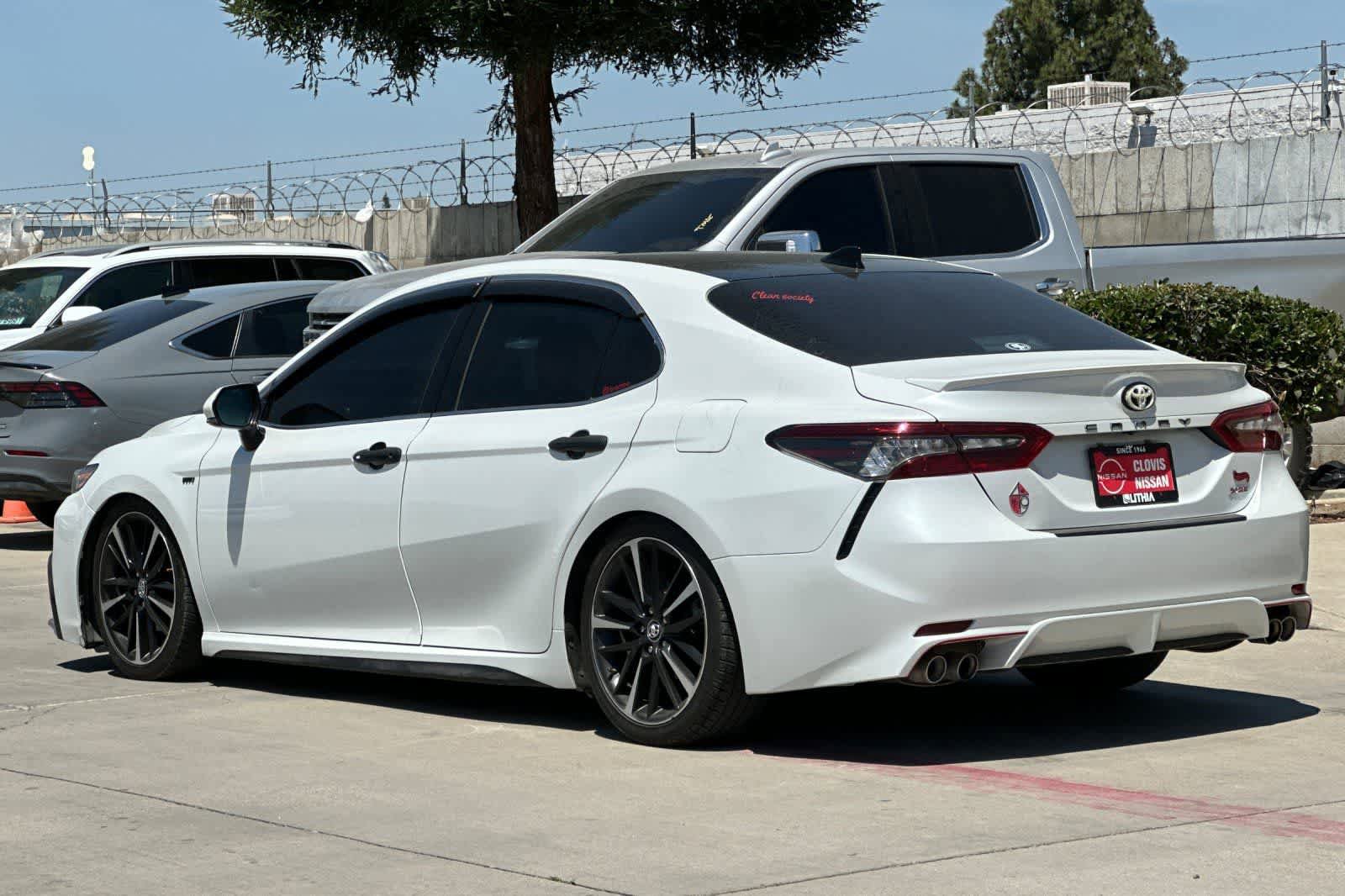 Used 2021 Toyota Camry XSE FWD image 7