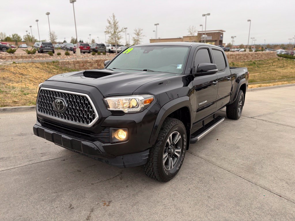 Used 2019 Toyota Tacoma TRD Sport w/ TRD Premium Sport Package AWD/4WD image 6