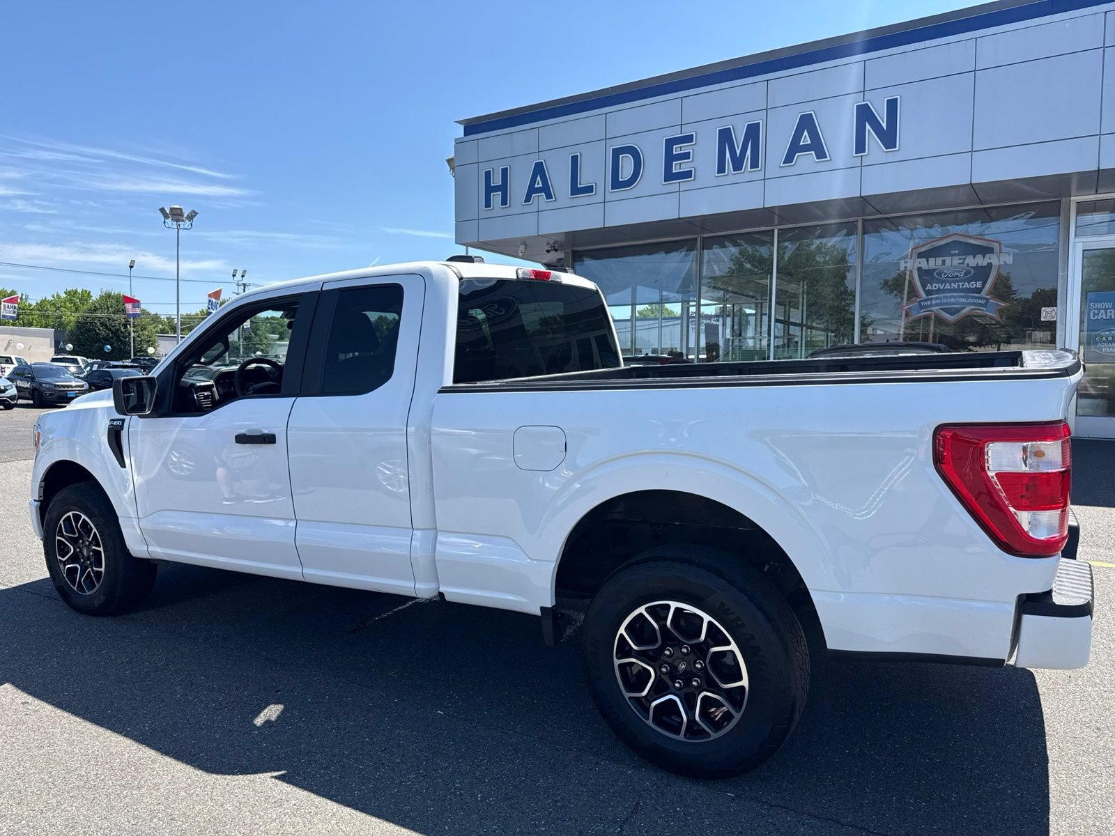 Used 2022 Ford F150 XL w/ STX Appearance Package AWD/4WD image 7