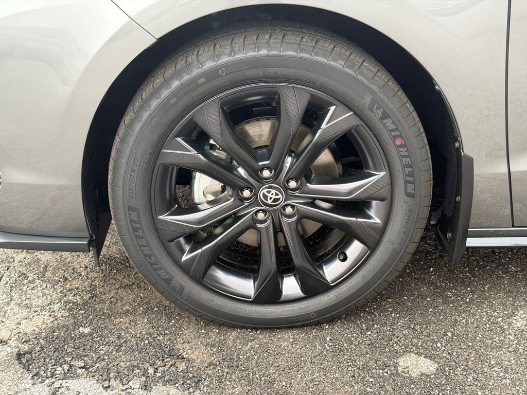 New 2026 Toyota Sienna XSE FWD image 14