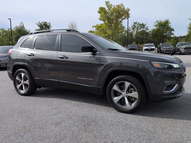 Used 2022 Jeep Cherokee Limited image 2