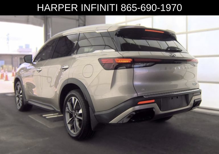 Used 2023 INFINITI QX60 Luxe w/ Performance Audio Package AWD/4WD image 2