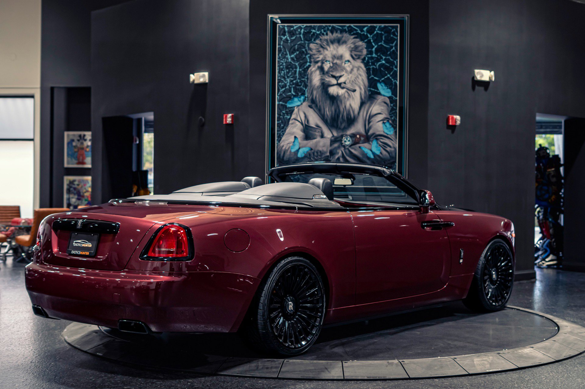 Used 2019 Rolls-Royce Dawn image 36