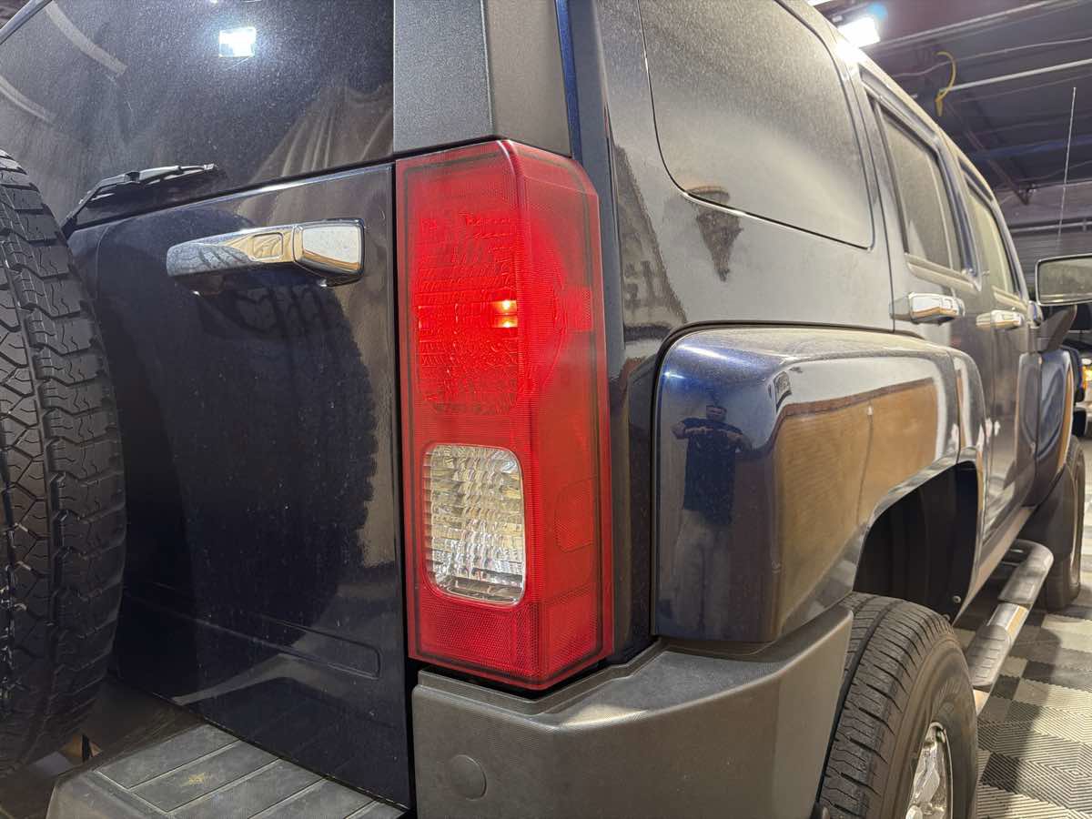 Used 2007 HUMMER H3 image 9