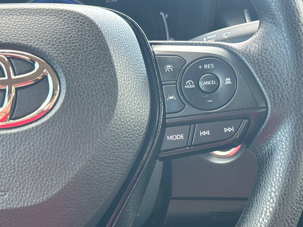 Used 2026 Toyota Corolla LE w/ LE Premium Package FWD image 19