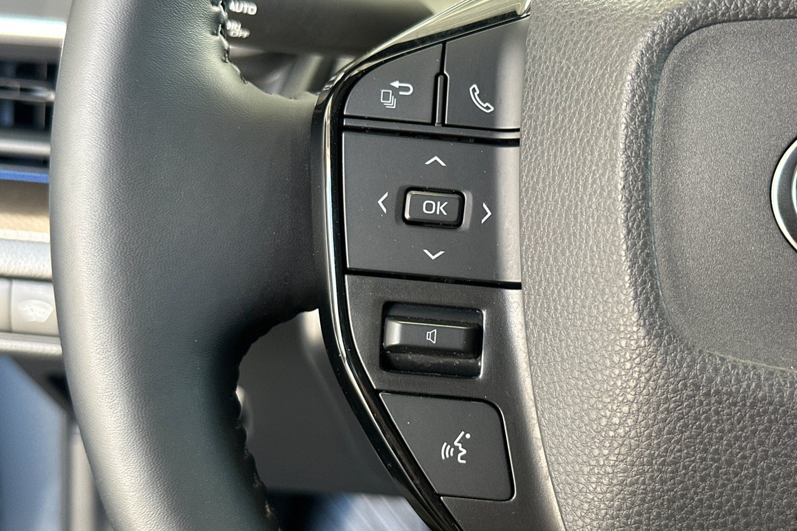 Used 2024 Toyota Prius Limited w/ Limited Premium Package AWD/4WD image 30
