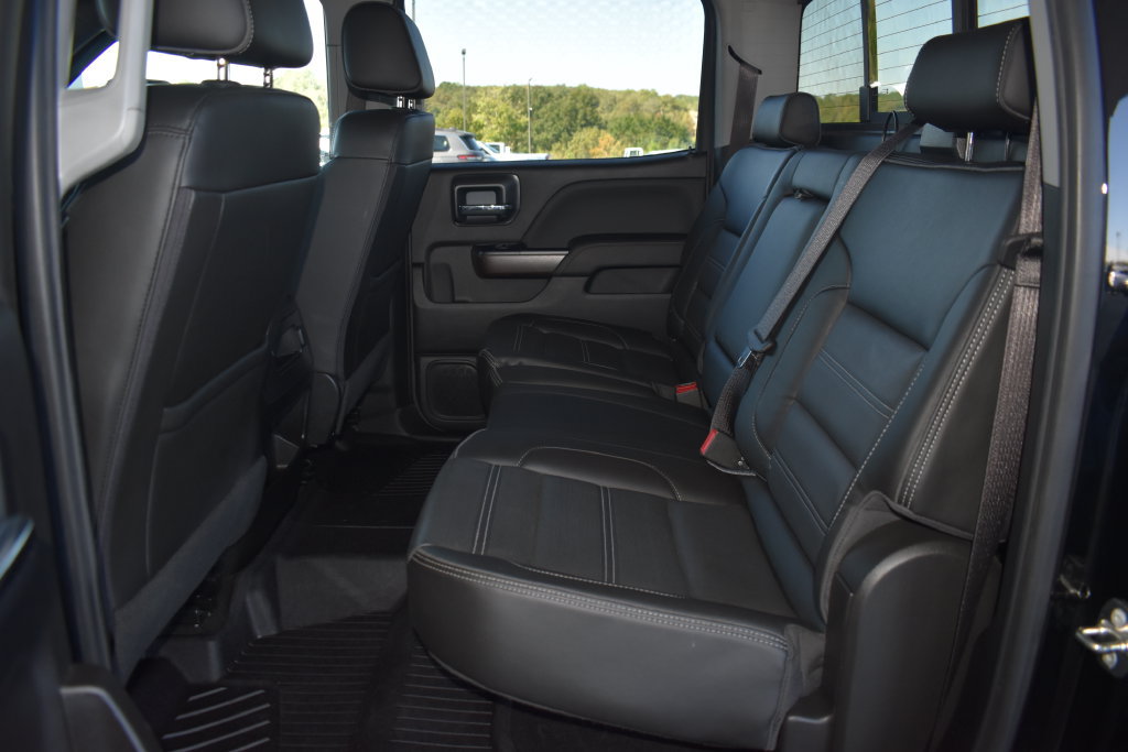 Used 2018 GMC Sierra 3500 Denali w/ Duramax Plus Package AWD/4WD image 15
