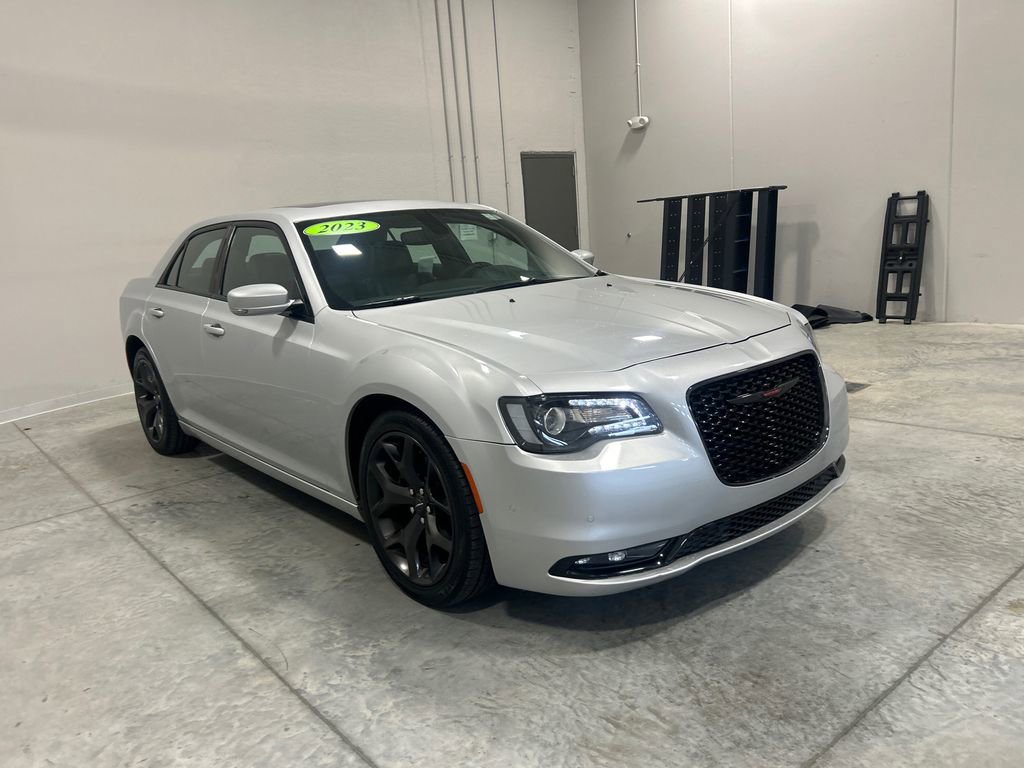 Used 2023 Chrysler 300 S image 4