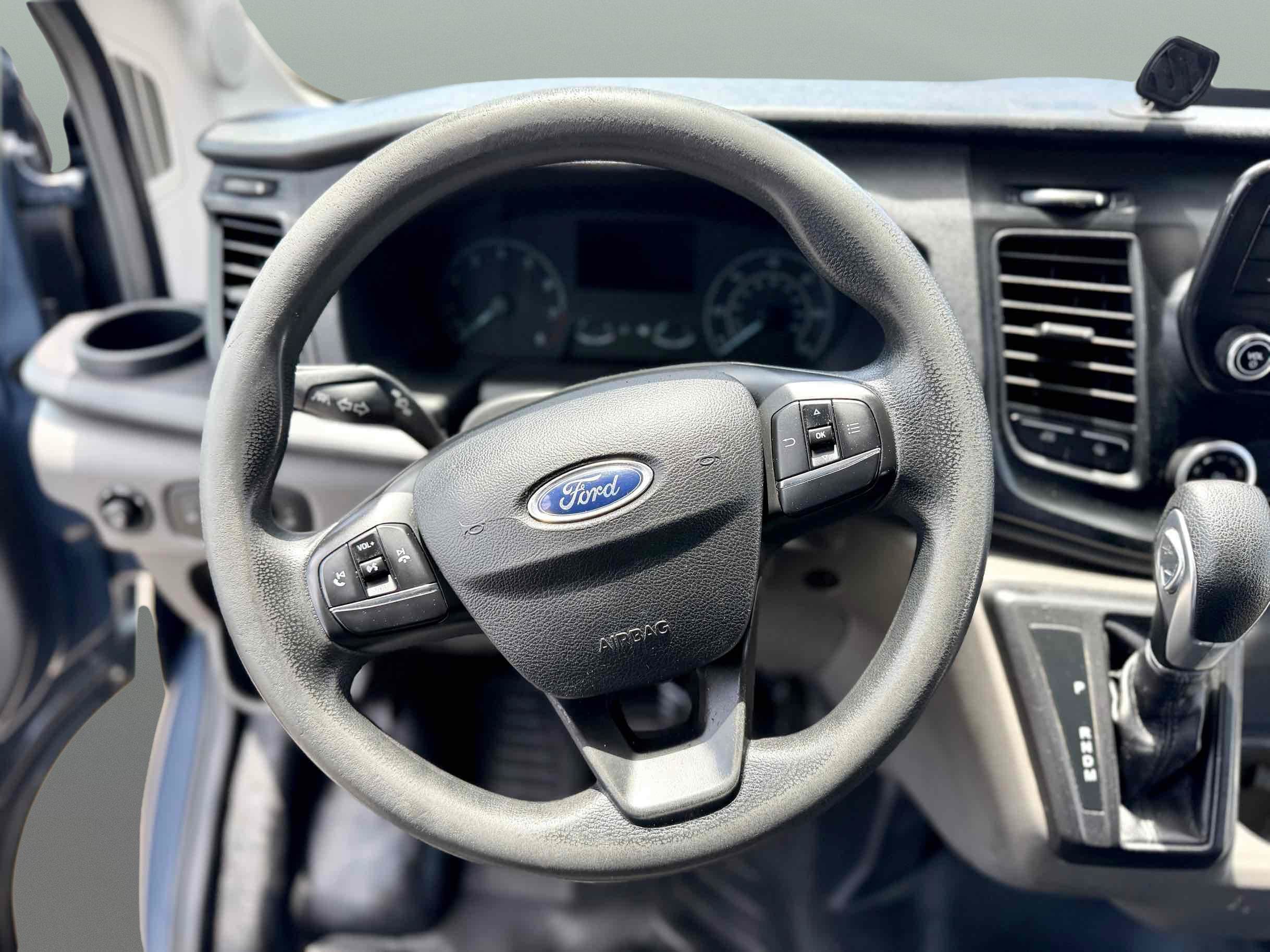 Used 2020 Ford Transit 250 148 High Roof Extended RWD image 21