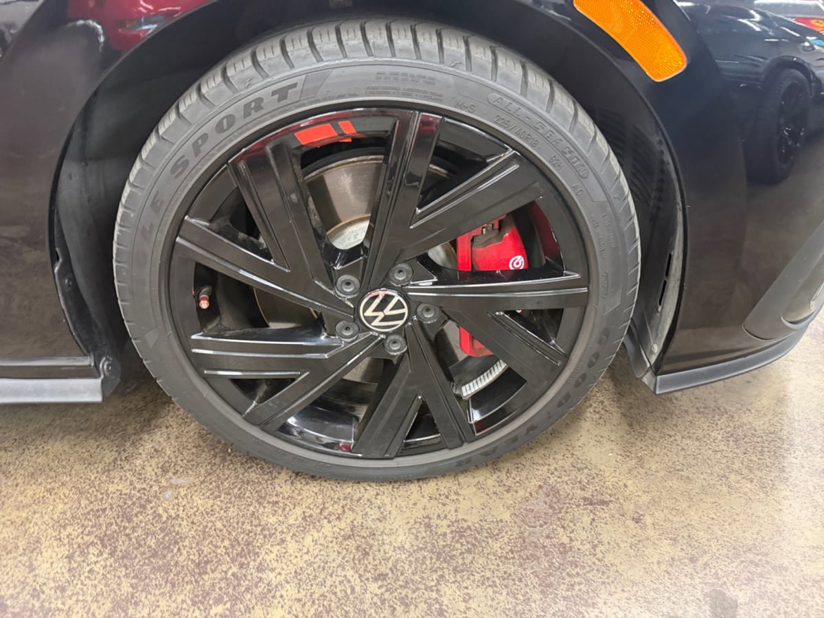 Used 2022 Volkswagen GTI SE FWD image 21