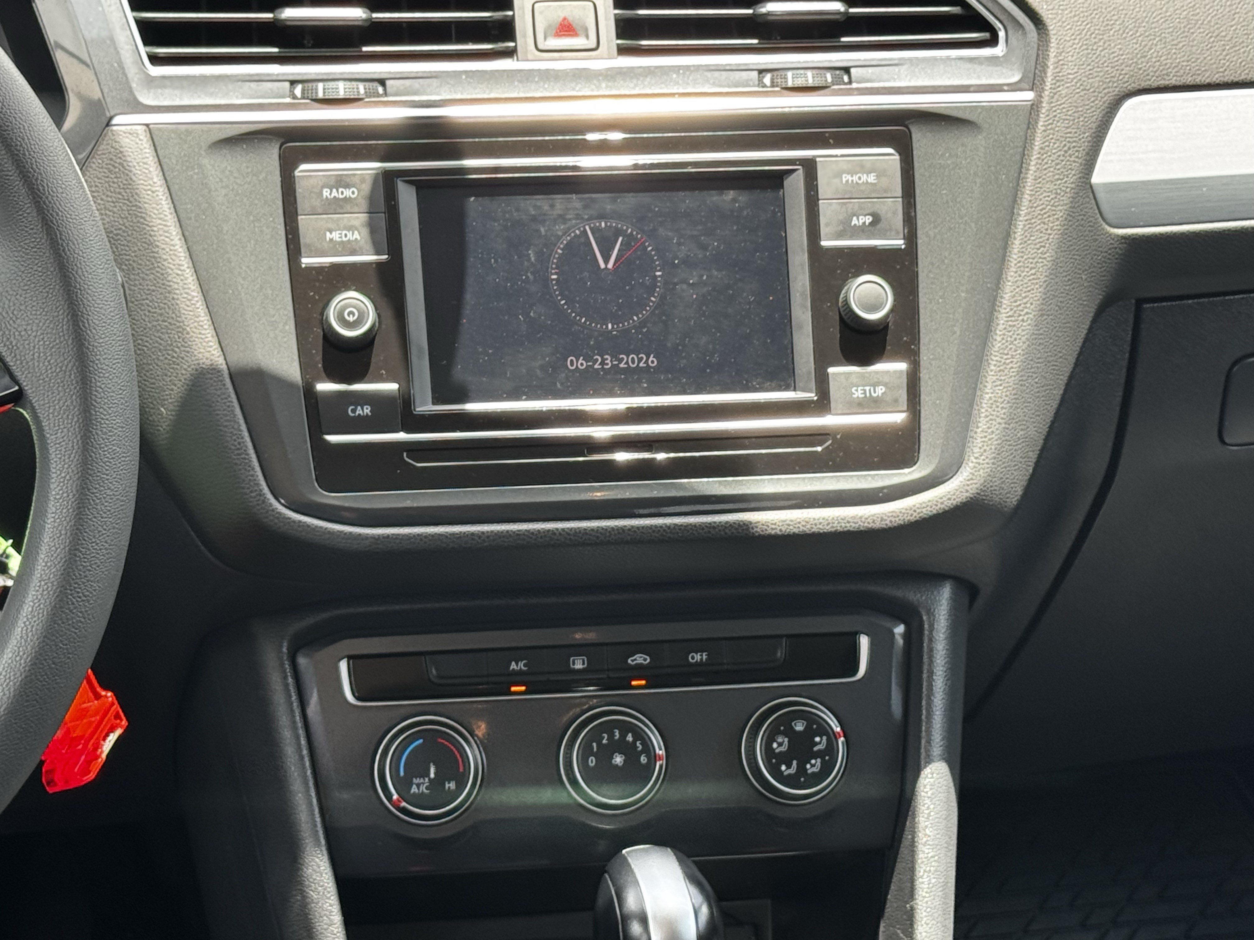 Used 2019 Volkswagen Tiguan S FWD image 17