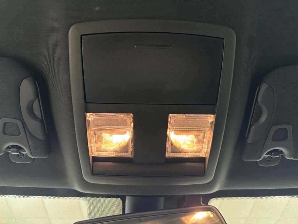 Used 2015 Dodge Challenger R/T Scat Pack w/ Leather Interior Group image 36