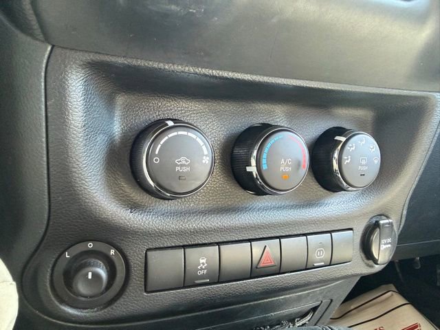 Used 2011 Jeep Wrangler Sahara w/ Dual Top Group image 22