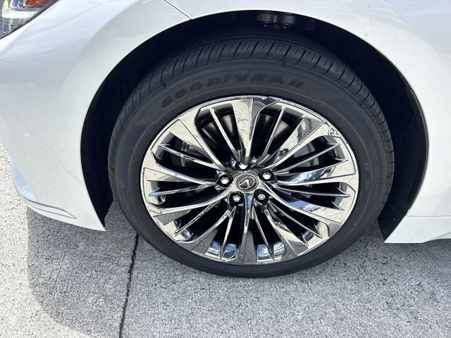 Certified 2021 Lexus LS 500 w/ Interior Upgrade Package image 10