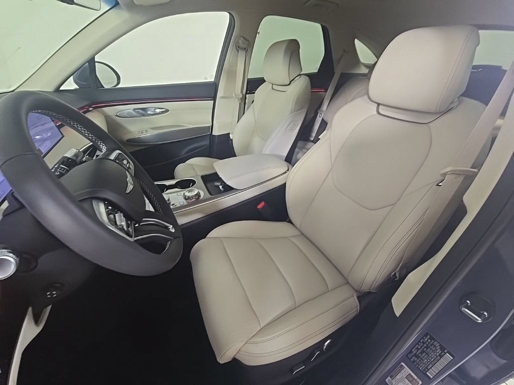 New 2027 Genesis GV70 2.5T Select AWD/4WD image 15