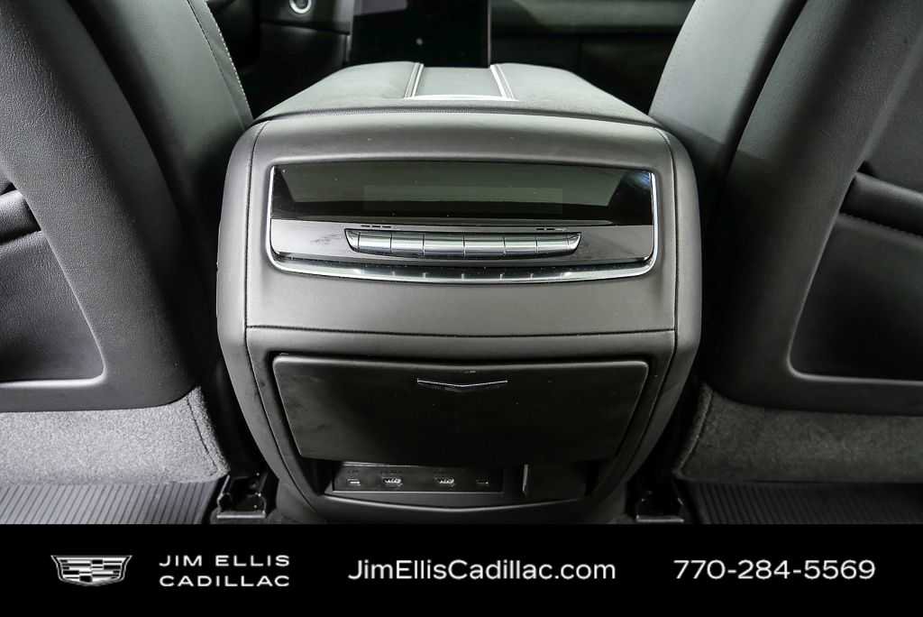 Used 2025 Cadillac Escalade Sport Platinum AWD/4WD image 19