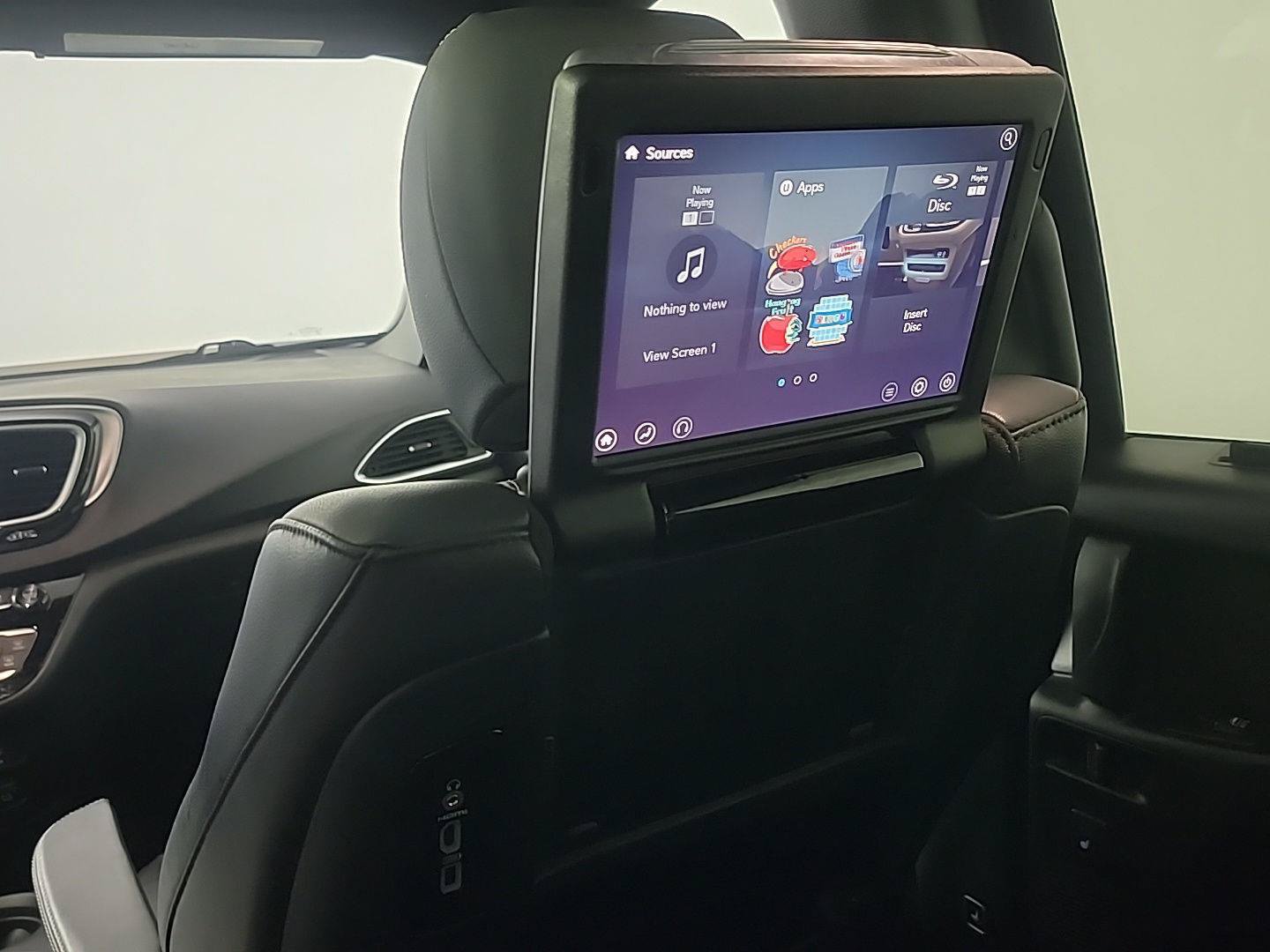 Used 2019 Chrysler Pacifica Touring-L Plus w/ Advanced Safetytec Group FWD image 27