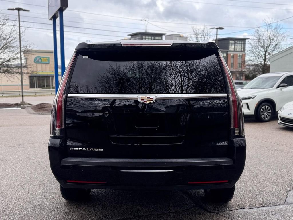 Used 2017 Cadillac Escalade Premium Luxury w/ LPO, Radiant Package image 5