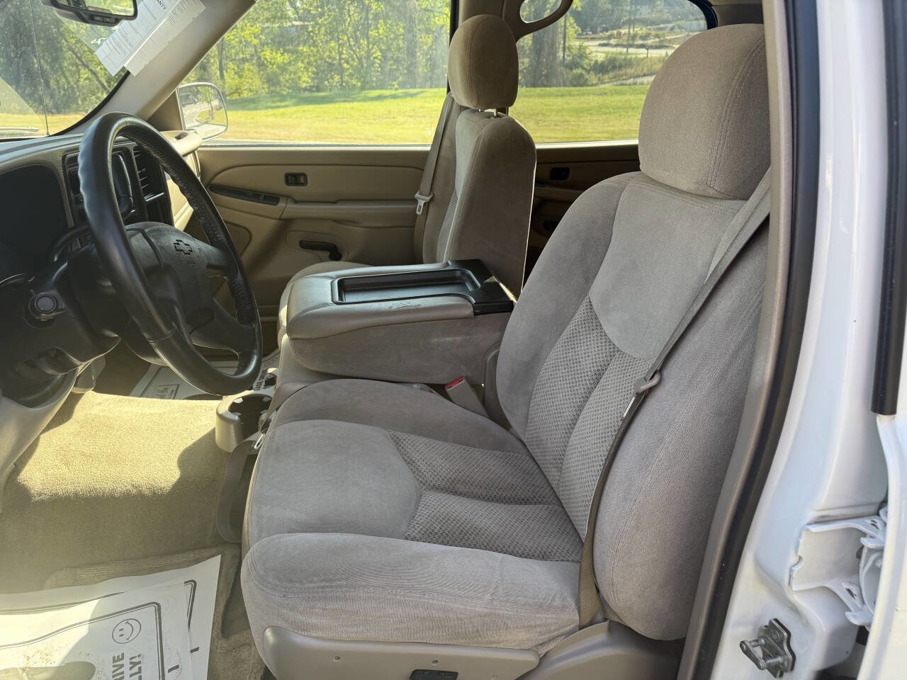 Used 2004 Chevrolet Tahoe LS w/ Cargo Package image 18