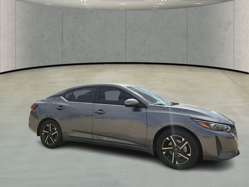 Used 2025 Nissan Sentra SV image 3