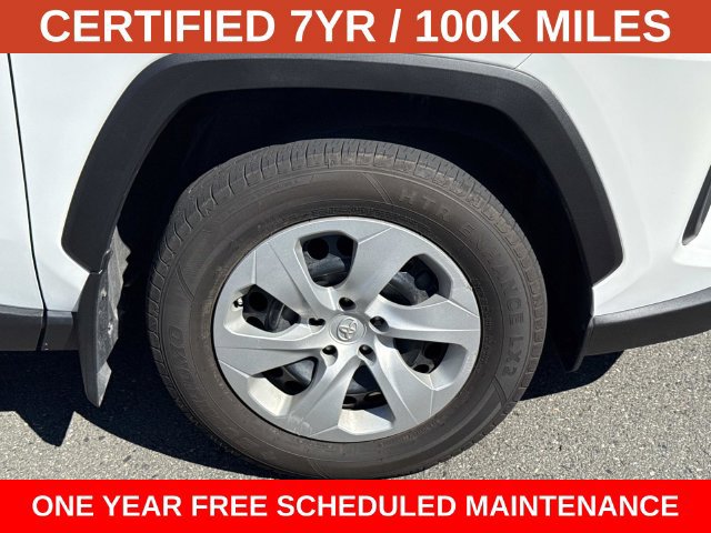 Used 2024 Toyota RAV4 LE AWD/4WD image 7