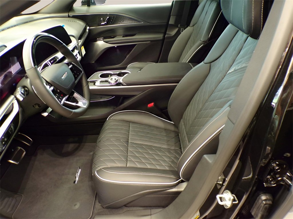 New 2026 Cadillac Lyriq V image 7