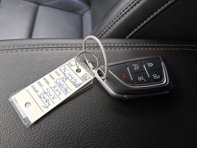 Used 2025 Cadillac XT4 Premium Luxury image 22