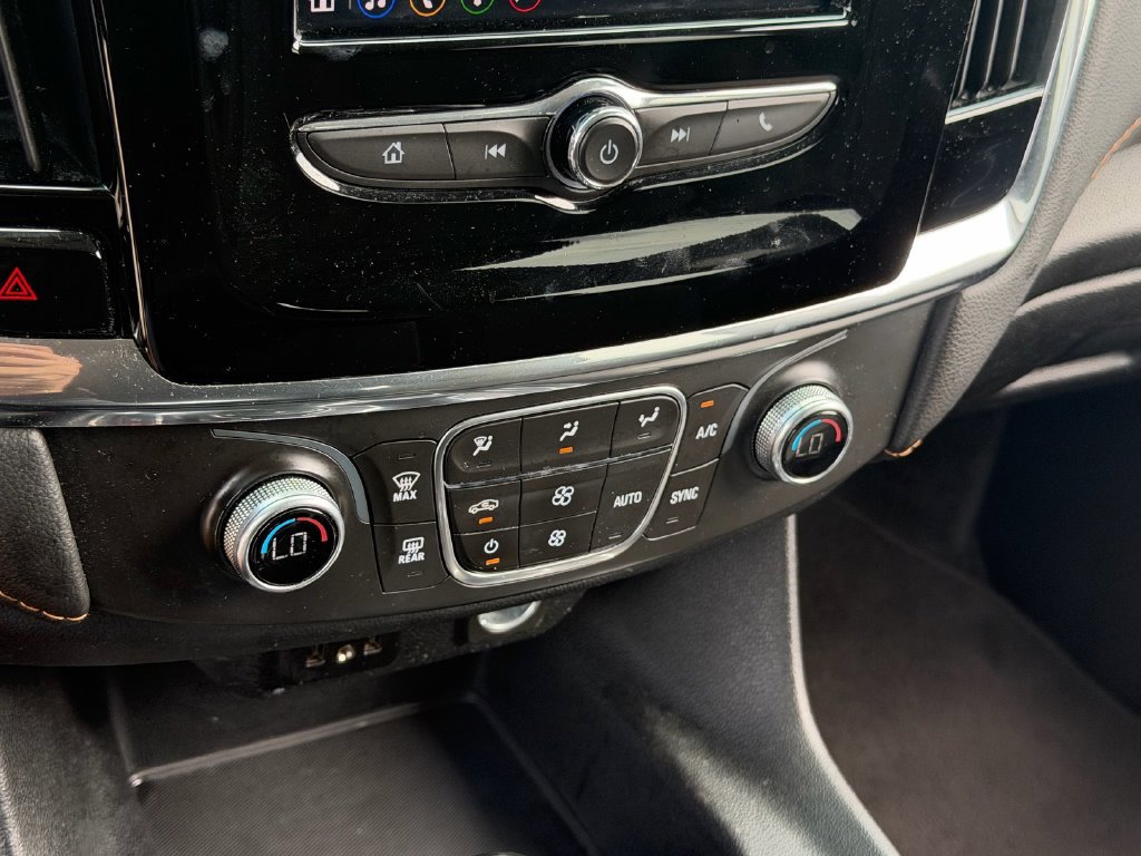 Used 2020 Chevrolet Traverse LS FWD image 19