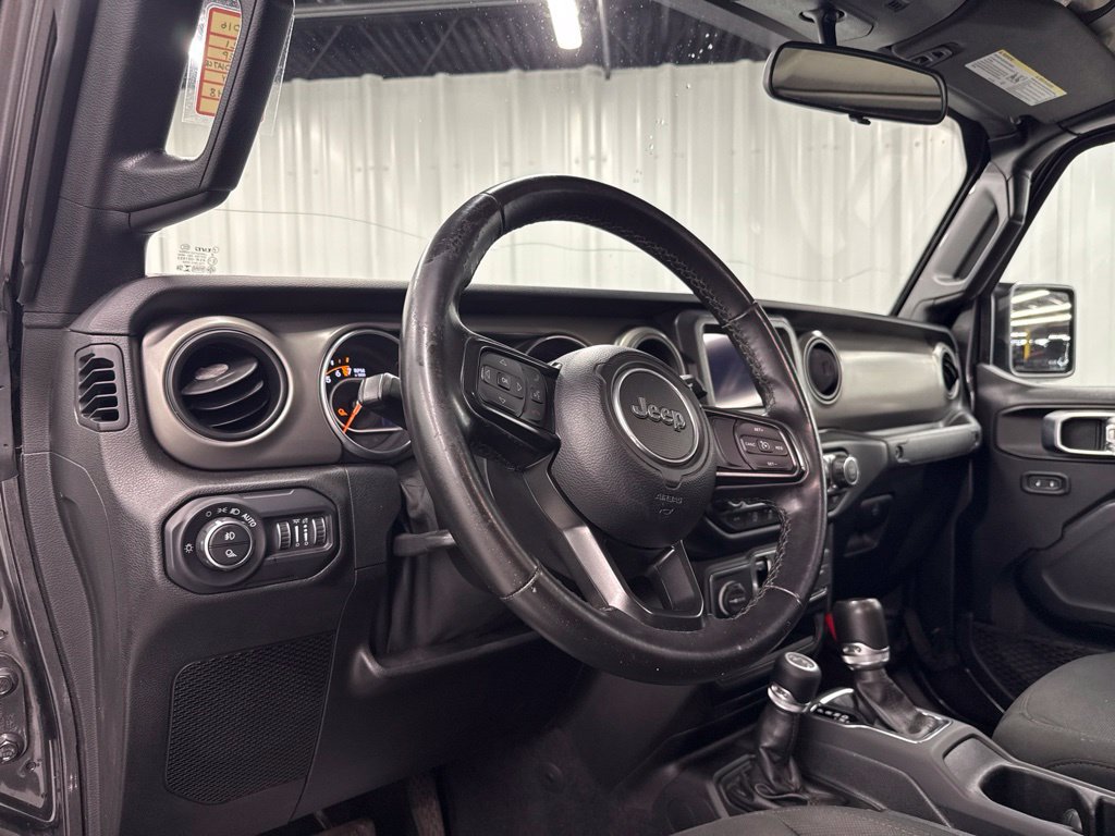 Used 2021 Jeep Gladiator Sport AWD/4WD image 19