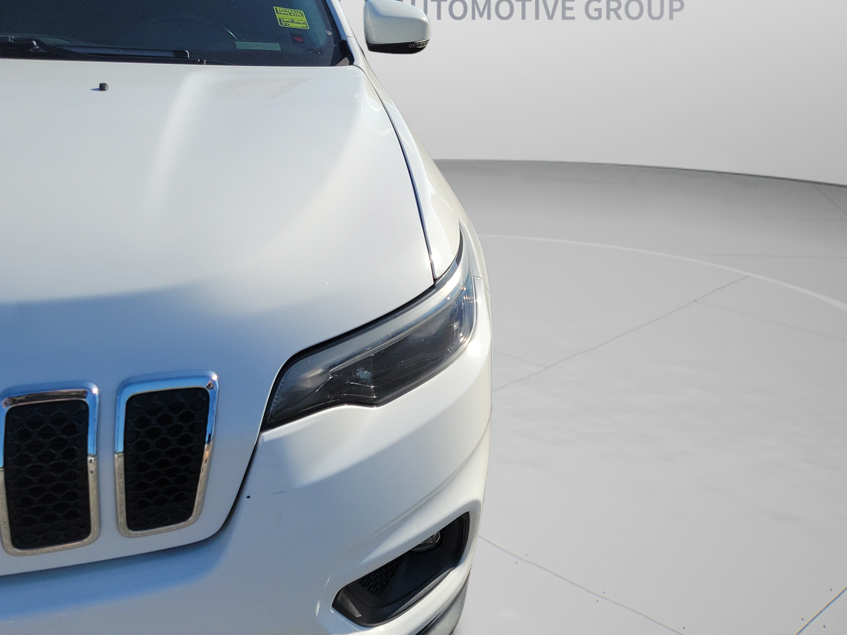 Used 2020 Jeep Cherokee Latitude Plus w/ Cold Weather Group FWD image 16