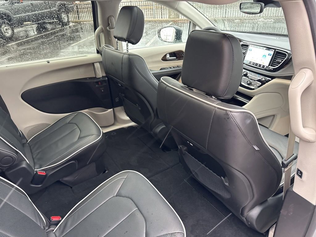 Used 2024 Chrysler Pacifica Limited image 28