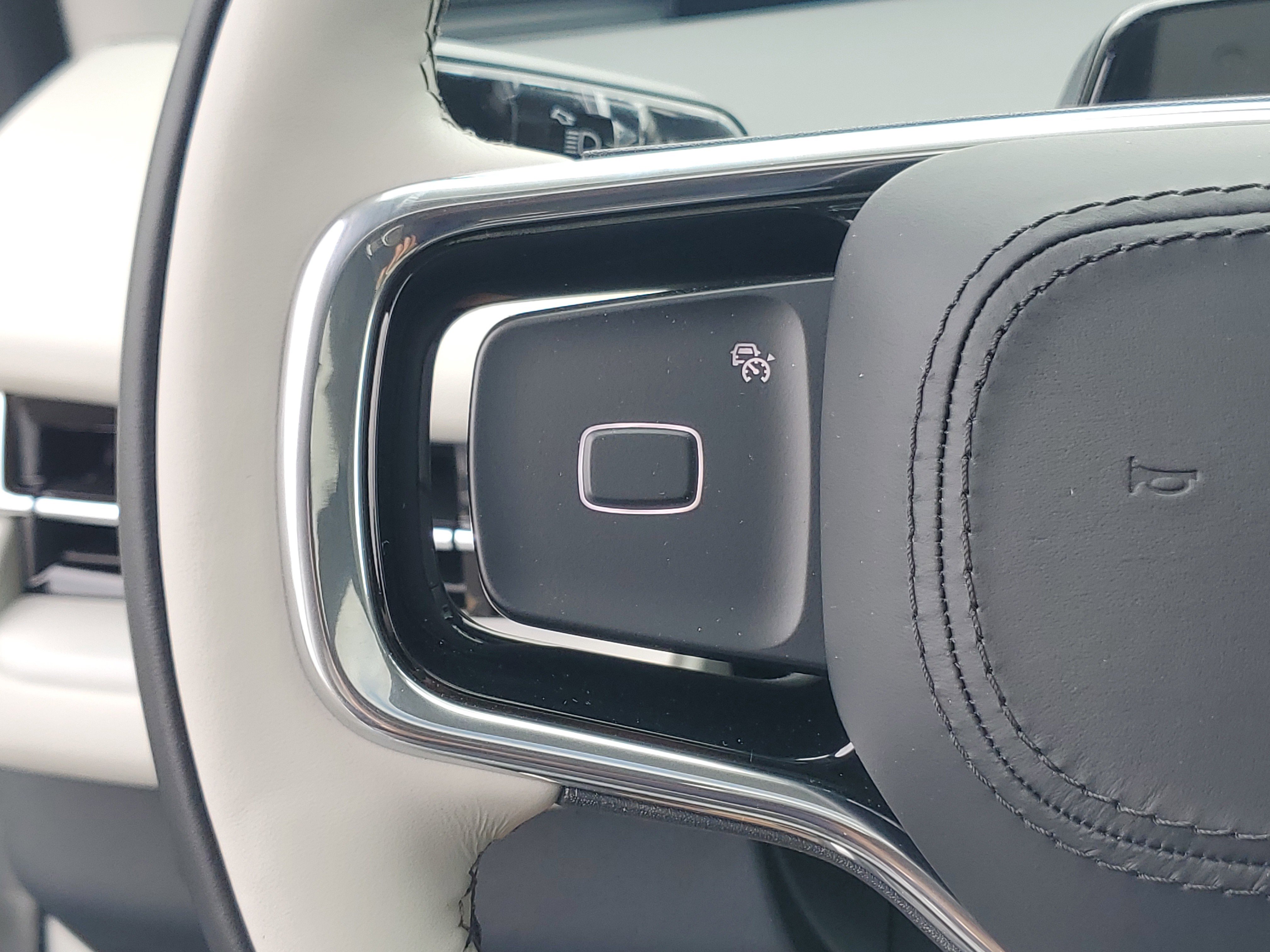New 2026 Lincoln Navigator Reserve AWD/4WD image 17