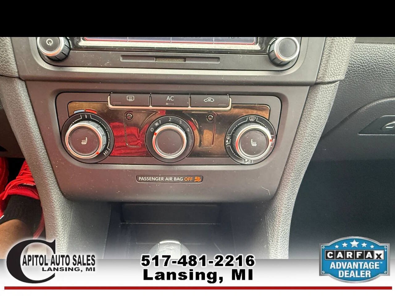 Used 2012 Volkswagen Golf 2-Door FWD image 23
