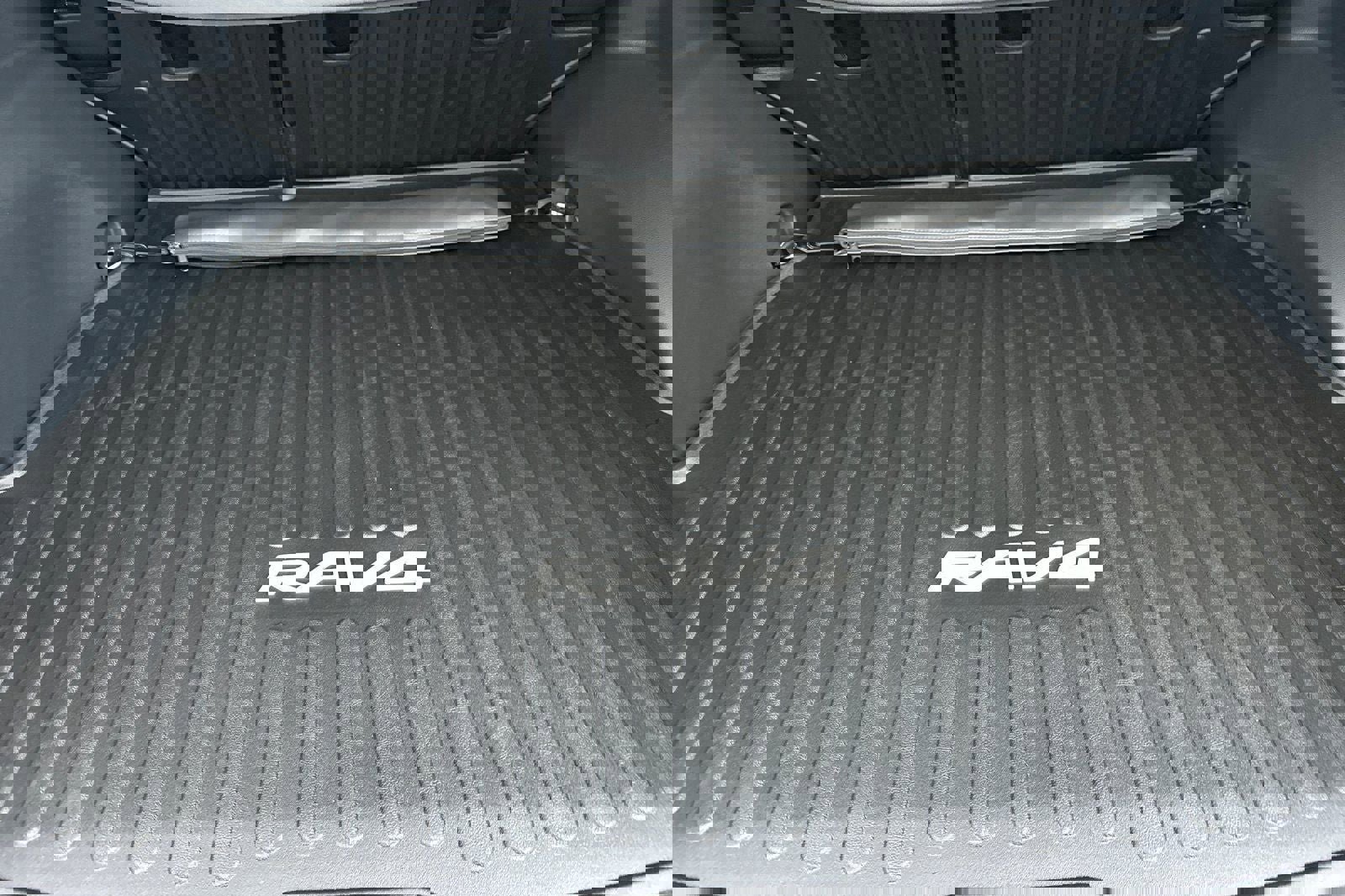 New 2025 Toyota RAV4 XSE image 18