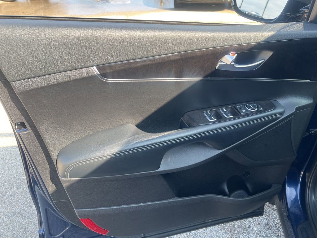 Used 2018 Kia Sorento LX image 7