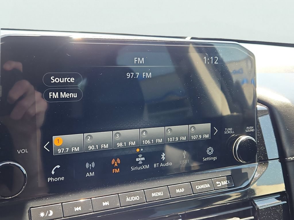 Used 2023 Nissan Pathfinder SL FWD image 28