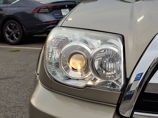 Used 2007 Toyota 4Runner SR5 AWD/4WD image 9