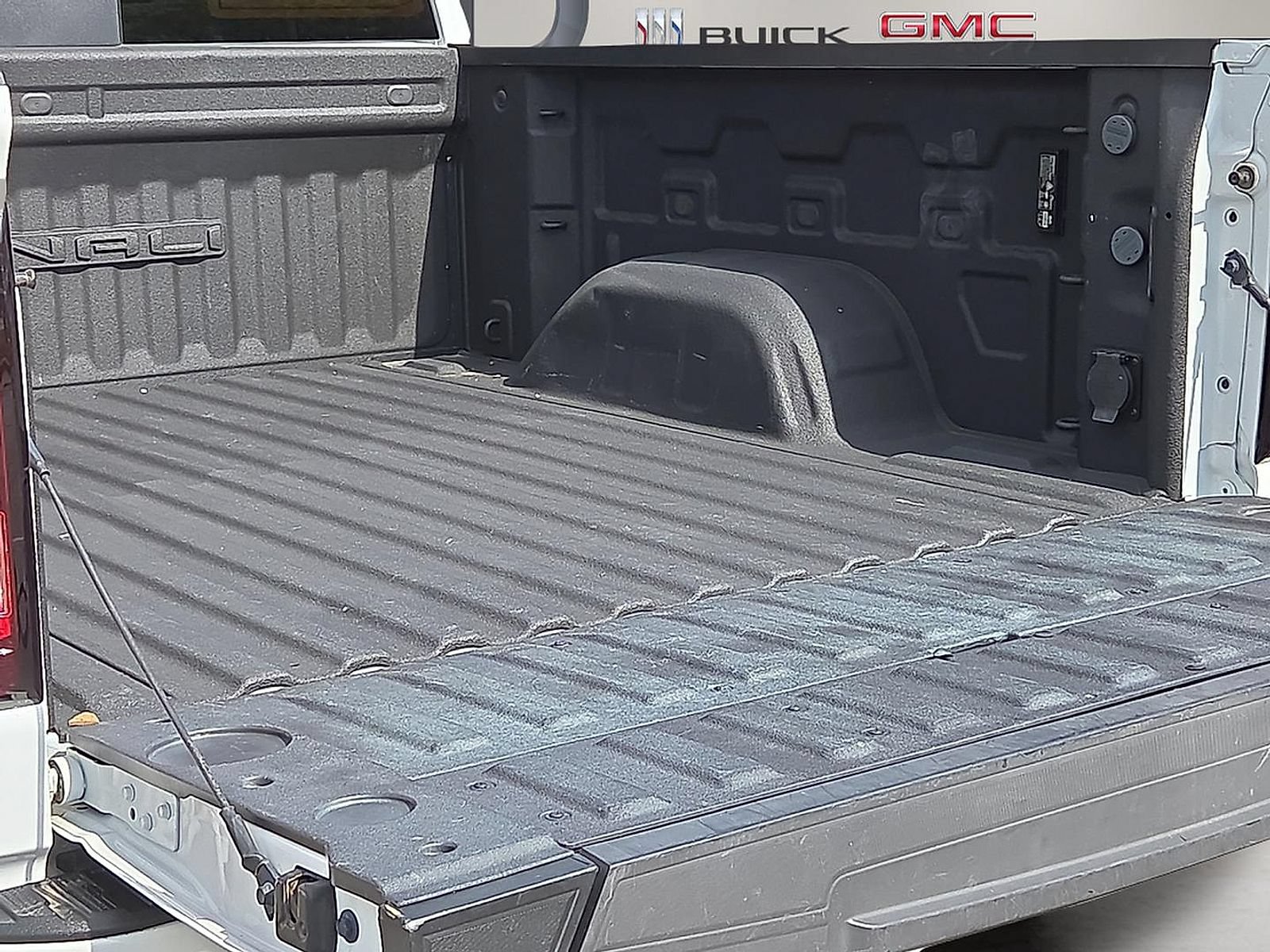 Certified 2023 GMC Sierra 1500 Denali AWD/4WD image 18