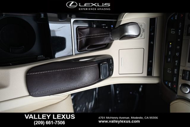 Used 2016 Lexus ES 350 w/ Navigation System Package image 13