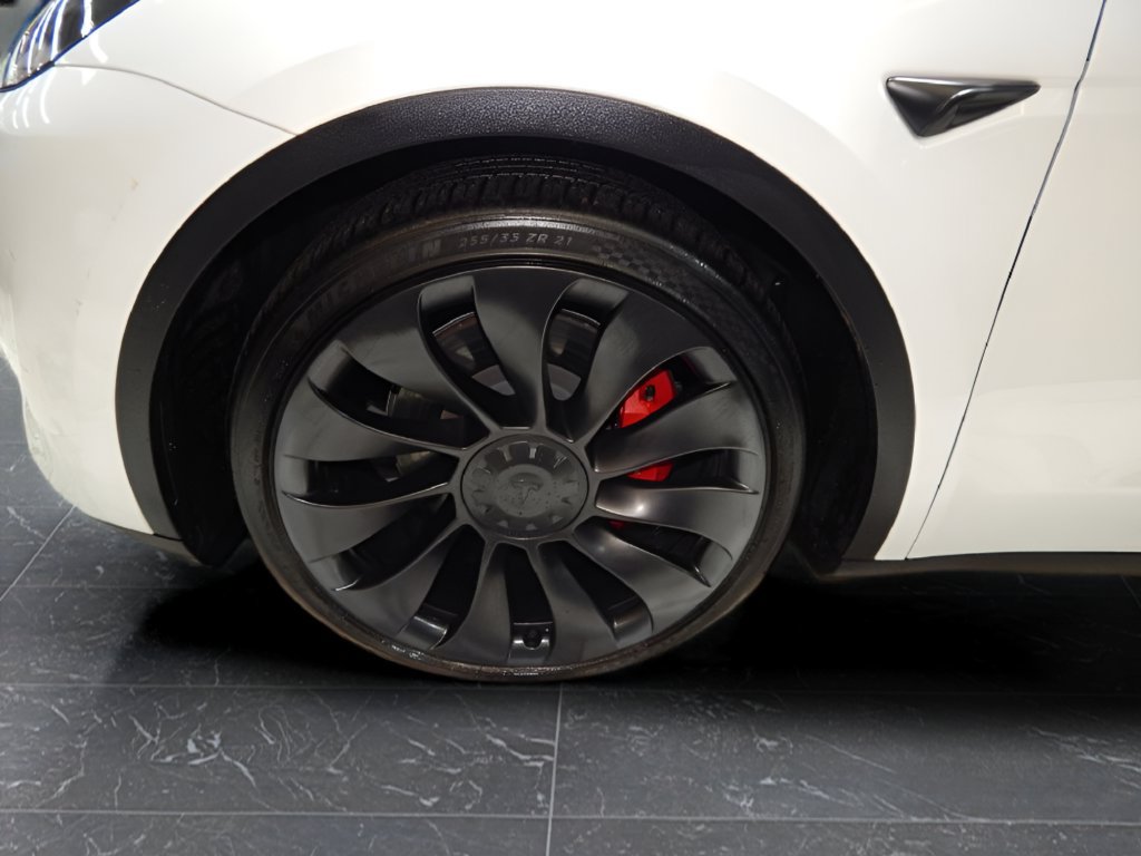 Used 2023 Tesla Model Y Long Range AWD/4WD image 27