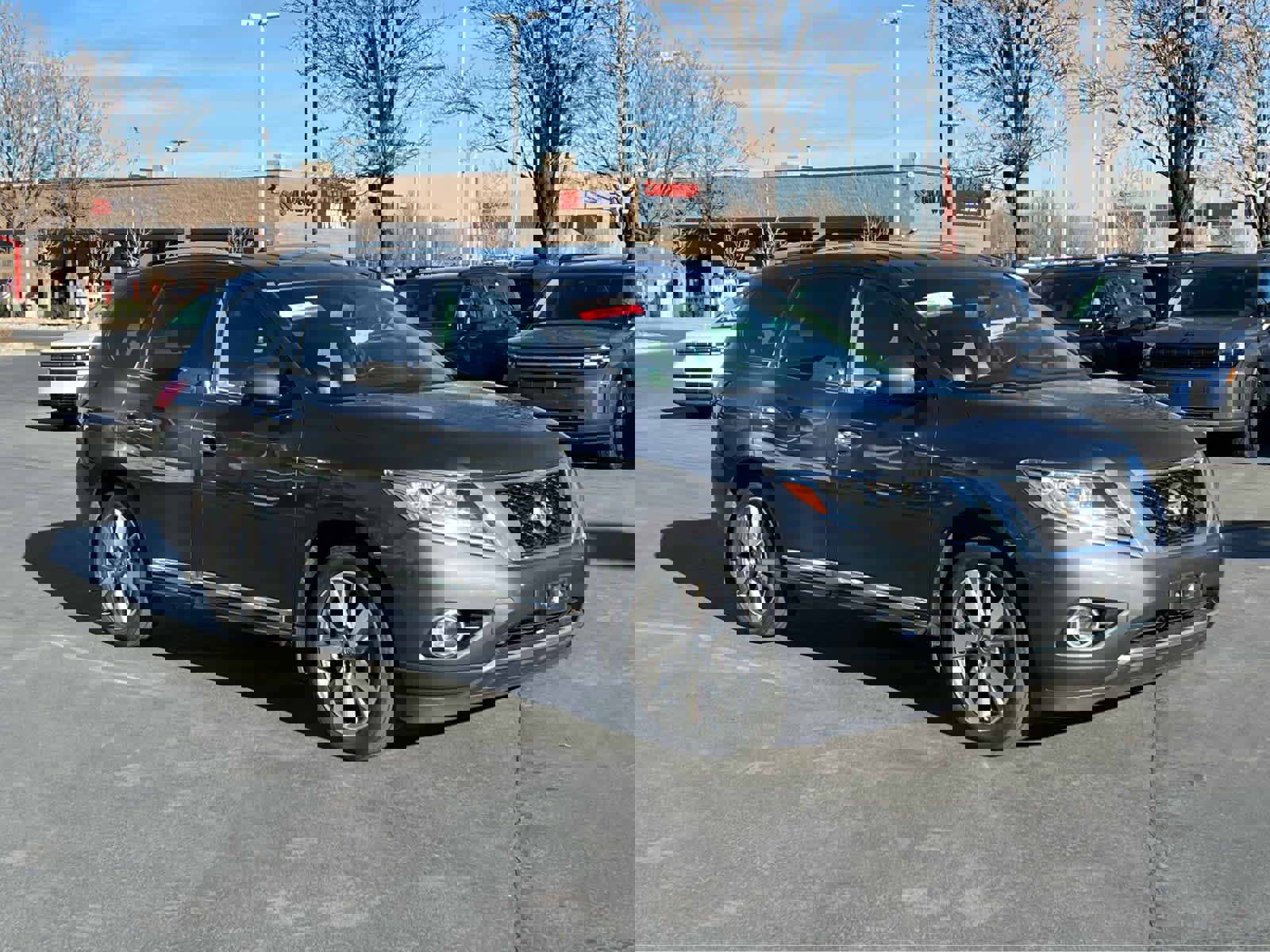 Used 2014 Nissan Pathfinder Platinum image 5