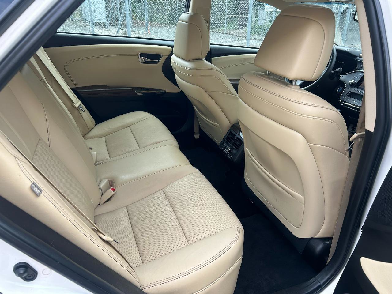 Used 2014 Toyota Avalon Limited FWD image 16