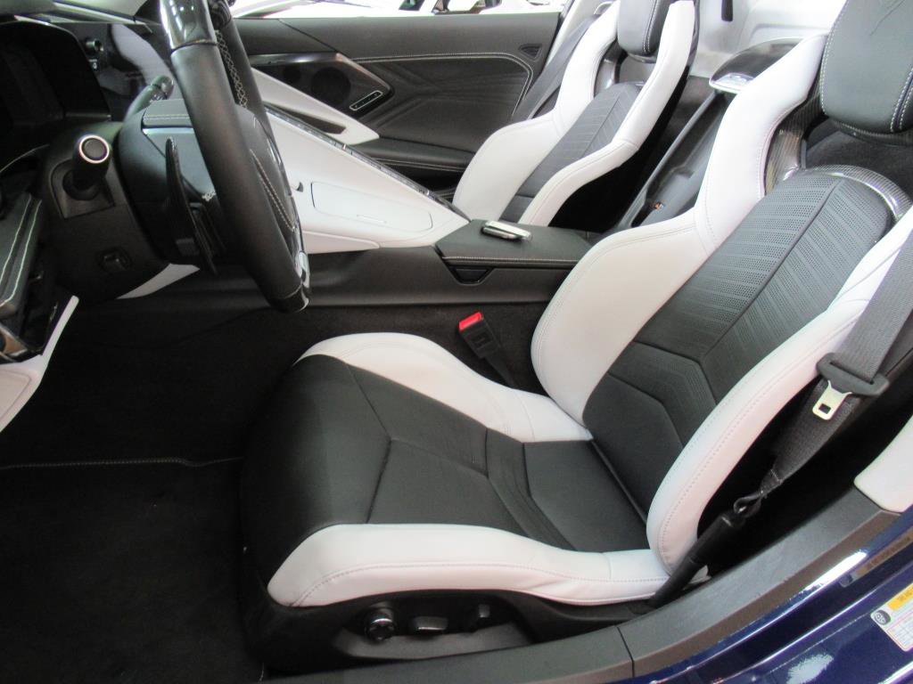 Used 2025 Chevrolet Corvette Z06 image 17