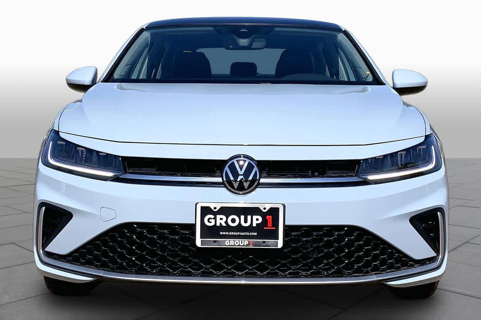 New 2026 Volkswagen Jetta SE FWD image 3