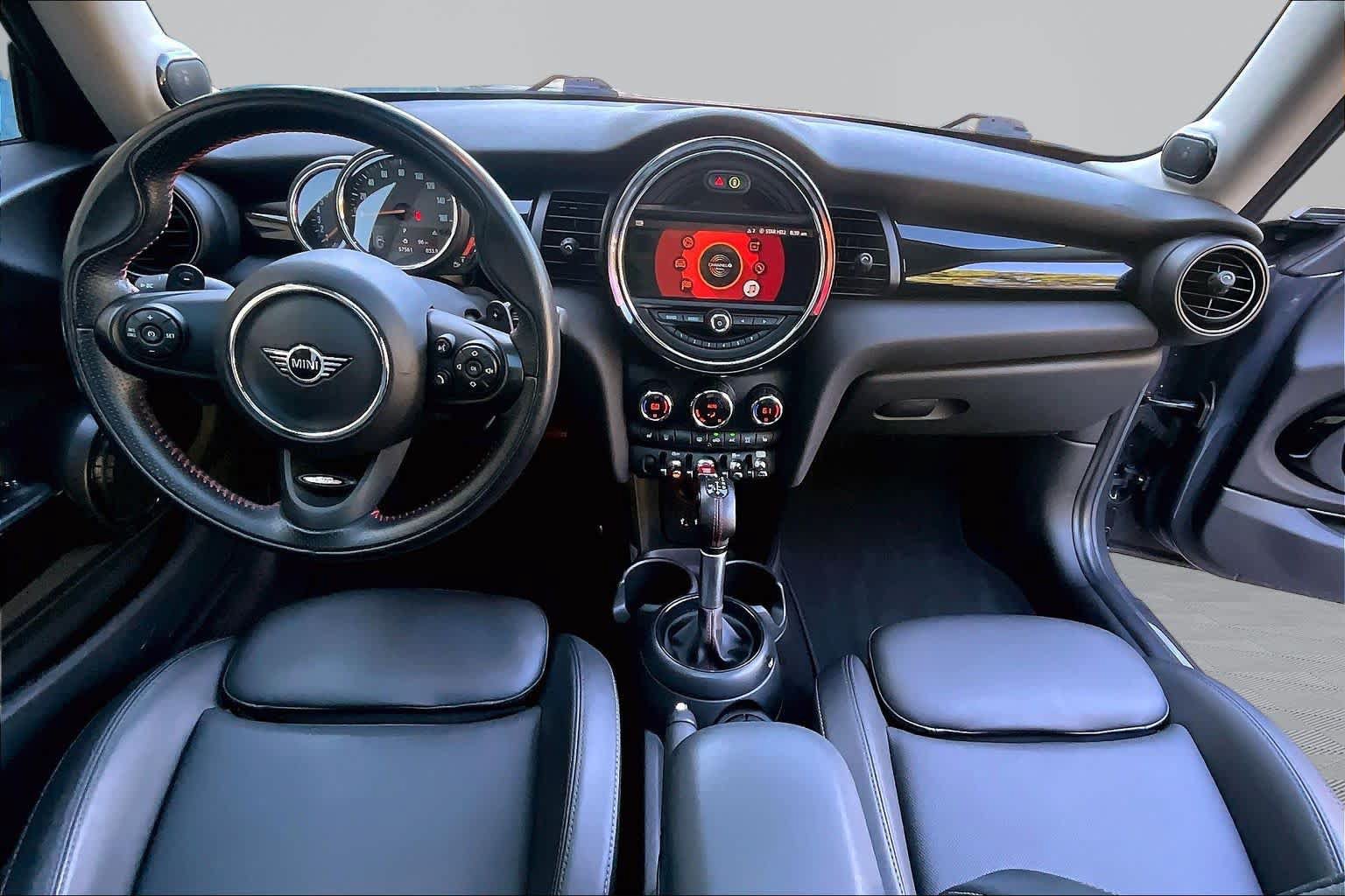 Used 2019 MINI Cooper S w/ Signature Upholstery Package FWD image 16